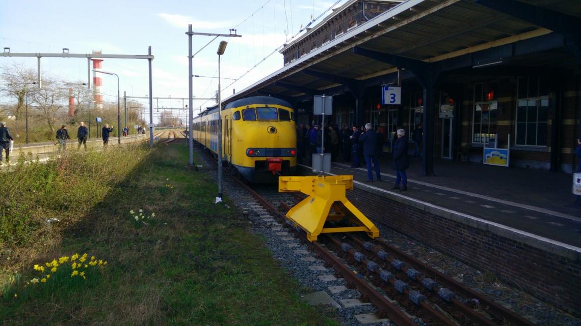 De Mat'64 op spoor 3 van Hoek van Holland Haven