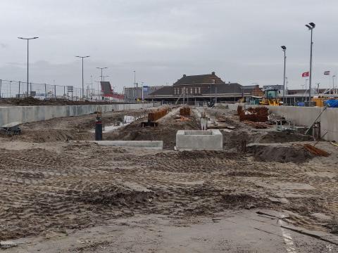 Nieuw station Hoek van Holland Haven in aabouw